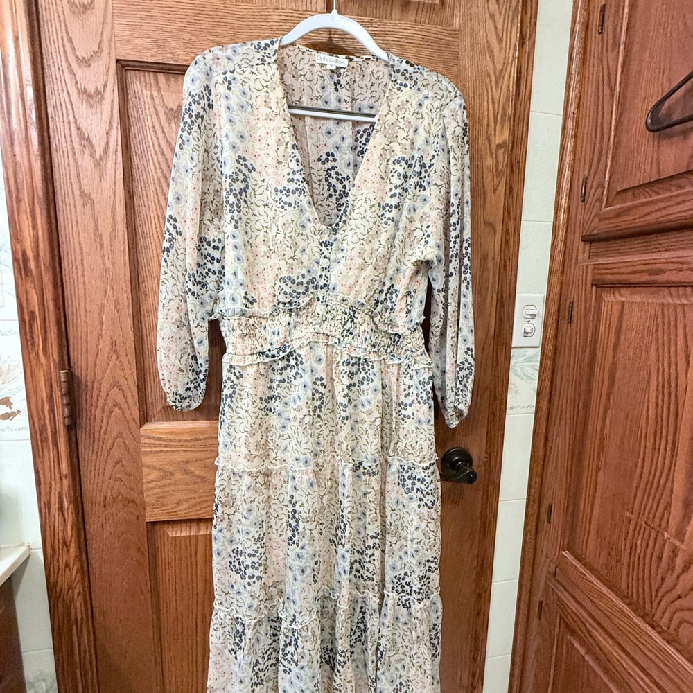 Floral V-Neck Maxi Dress